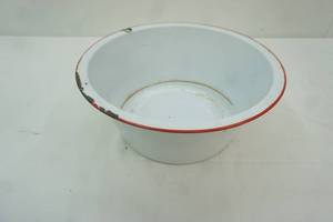lot 348 image: Vintage Enamelware Large Bowl. Red and White