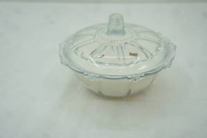 lot 359 image: Vintage Crystal Candy Dish Candle with Lid Mint & Sage