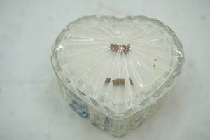 lot 363 image: Vintage Crystal Heart Trinket Box Candle Rosemary & Mint