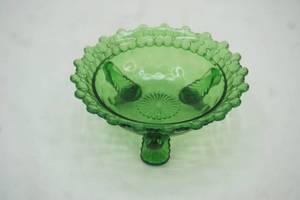 lot 396 image: Vintage Emerald Green Glass 3 footed Dish