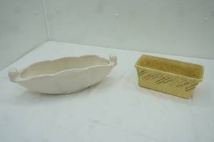 lot 416 image: 2ct Vintage McCoy Pottery Planters