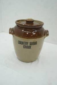 lot 424 image: Vintage Country Sugar Crock. Pearson of Chesterfield England. 11 tall