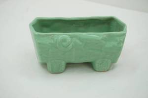 lot 446 image: Vintage Green Satin Glaze Tree Log Pottery Planter. 7x4x3.5