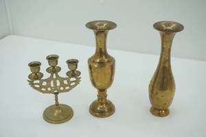 lot 455 image: Vintage Brass Vases, Vintage Brass Chinese Dragon Taper Candle Candelabra