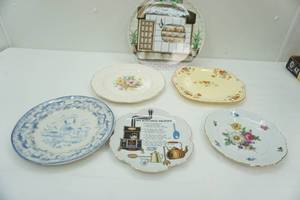 lot 461 image: Collection of Vintage China Plates