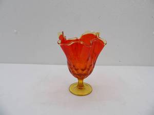 lot 556 image: Vintage Fenton Amberina Art Glass Vase
