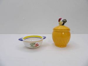 lot 559 image: Quimper France Hand-Painted Rooster Bowl Rooster Lidded Jar