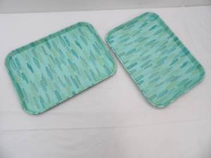 lot 564 image: Teal and Green Rectangular Serving Trays. Like New