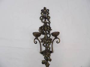 lot 574 image: Hollywood Regency Ornate Metal Sconce. 20.5 long by 7 wide