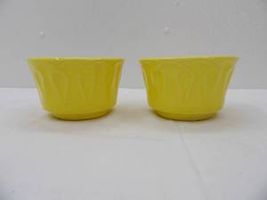 lot 606 image: Pair of Vintage Floraline USA Glazed Yellow Planters