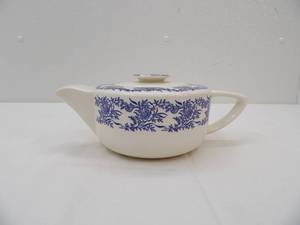 lot 610 image: Blue Floral Teapot