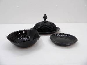 lot 611 image: Arcoro Black Shell Bowls, Indiana Glass Diamond point Black Butter Dish