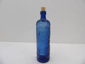 lot 617 image: Vintage Cobalt Blue Bottle