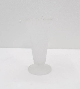 lot 620 image: Vintage Indiana Satin Frosted Diamond Point Vase 8 tall