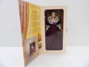 lot 638 image: Vintage Sentimental Barbie Hallmark special edition