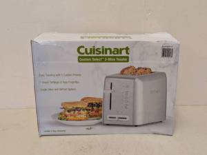 lot 31 image: CUISINART CUSTOM SELECT 2-SLICE TOASTER