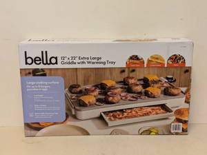 lot 36 image: NEW BELLA 12x22 EXTRA LARGE GRIDDLE WITH WARMING TRAY