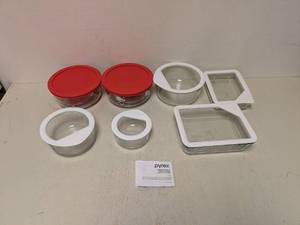 lot 49 image: ASSORTED PYREX STORAGE CONTAINER SET