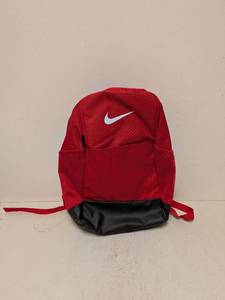 lot 159 image: NEW NIKE BOOKBAG (RED)