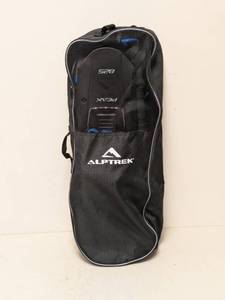 lot 163 image: NEW ALPTREK PEAK 825 SNOWSHOE KIT W POLES (BLUE)