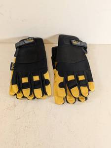 lot 175 image: (2) HYDRA HYDE LARGE WORK GLOVES