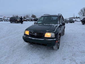 lot 18 image: 2002 Suzuki Vitara