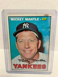 lot 1 image: 1967 Topps Mickey Mantle #150