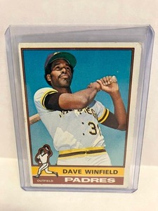 lot 68 image: 1976 Topps Dave Winfield
