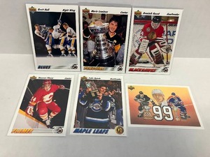 lot 81 image: 1992 UD Wayne Gretzky and Stars