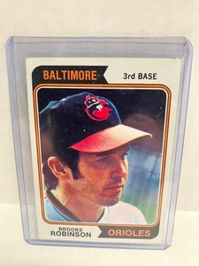 lot 123 image: 1974 Topps Brooks Robinson