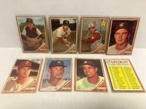 lot 206 image: 1962 Topps Baseball - Eight Cards