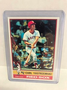lot 180 image: 1976 Topps Carl Yastrzemski