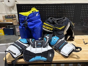 lot 28 image: Childs Hockey Gear
