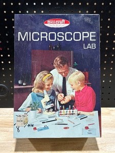 lot 35 image: Vintage Skilcraft Microscope