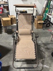 lot 48 image: Zero Gravity Chair