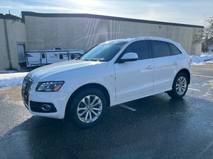 lot 21 image: 2011 Audi Q5 Premium Plus AWD