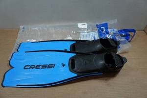 lot 64 image: Cressi Rondinella Fins - 41-42