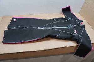 lot 84 image: Cressi Lido 2mm Short Womens Wetsuit - XXL6
