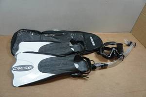 lot 88 image: Cressi Pano 3 Mask, Fins, and Snorkel Set