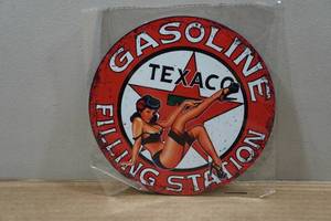 lot 136 image: Texaco Gasoline Novelty Metal Sign