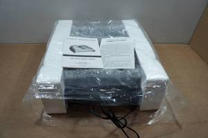 lot 138 image: Cooks Essentials Non-Stick Buffet Server