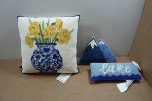 lot 162 image: Decorative Lake Theme Pillows