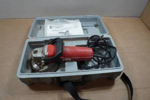 lot 175 image: Roberts JambUndercut Saw