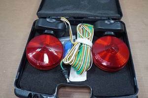 lot 176 image: Hopkins Magnetic Towing Light Set