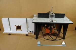 lot 185 image: Chicago Electric Router with Table
