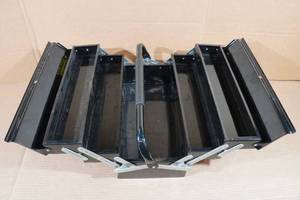 lot 187 image: Stanley Metal Tool Box