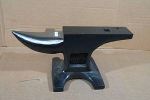 lot 191 image: NC Tool Co Knife Maker Anvil