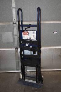 lot 195 image: HaulMaster Appliance Hand Truck