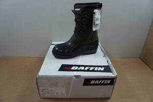 lot 13 image: Baffin Cambrian Winter Boots - Womens 9