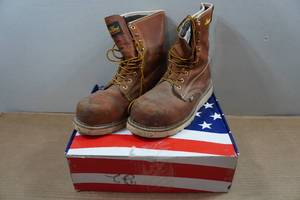 lot 30 image: Thorogood 8 Tobacco American Heritage Series Work Boots - Mens 11.5
